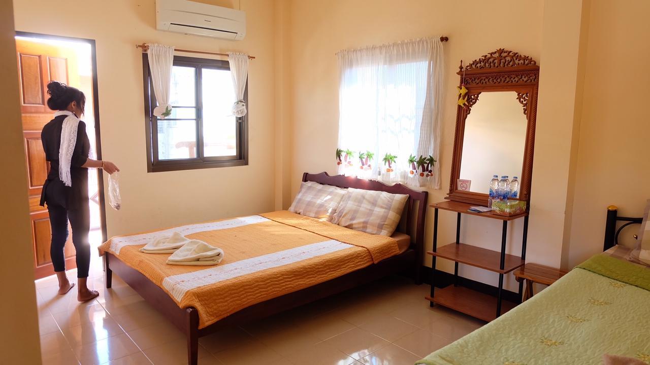Benya Guest House Phimai Exteriér fotografie